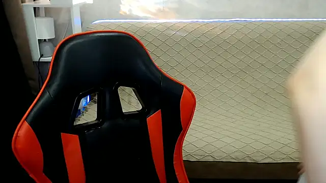 MiaBun1 online show from 01.13.26