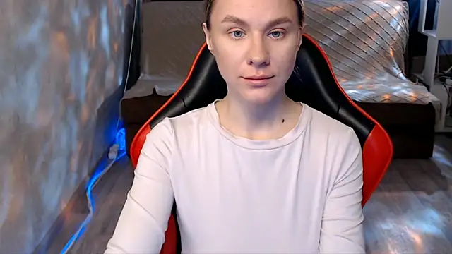 MiaBun1 online show from 03.18.26