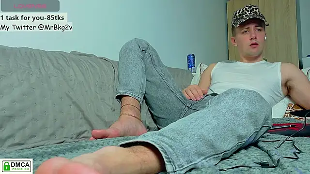 Snapshot of Brellisimo chatting on 12.18.25 Brellisimo online show from 12.18.25