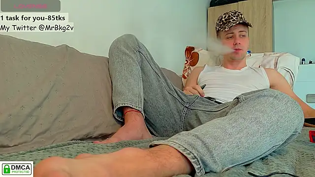 Snapshot of Brellisimo chatting on 12.19.25 Brellisimo online show from 12.19.25