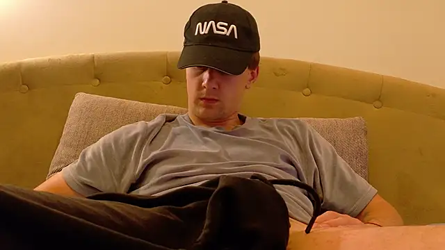 Snapshot of Brellisimo chatting on 02.27.26 Brellisimo online show from 02.27.26