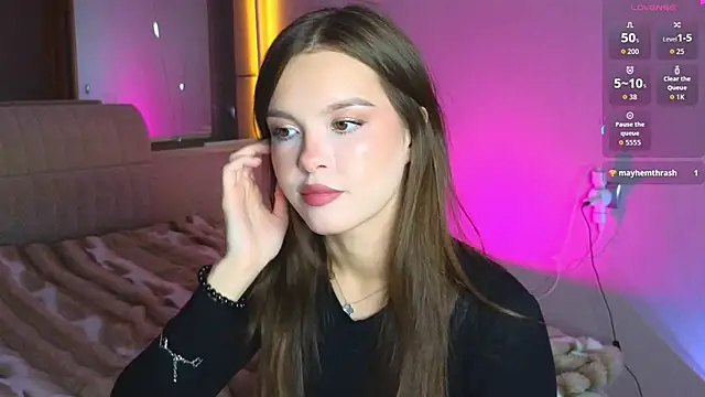 MoonJoyce online show from 12.22.25