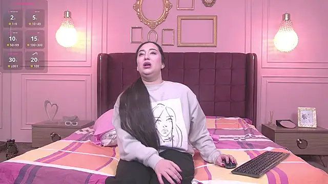 KendallVelvet online show from 02.05.26