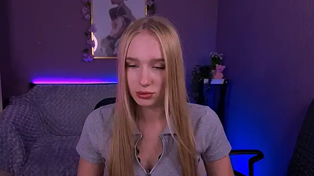 Snapshot of effysosweet chatting on 02.18.26 effysosweet online show from 02.18.26