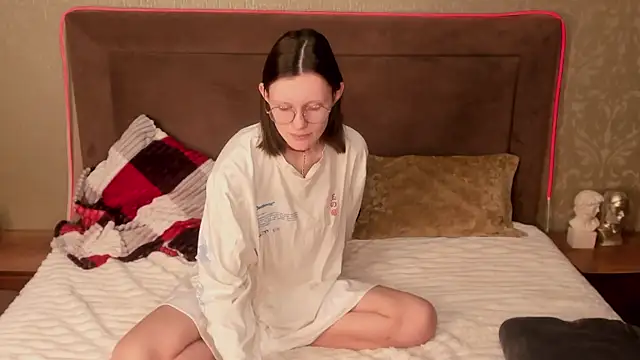 RoxyHerena online show from 01.11.26