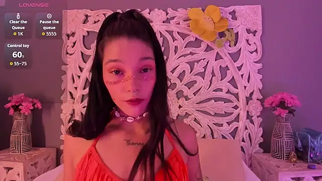 Snapshot of loraineblake chatting on 01.15.26 loraineblake online show from 01.15.26