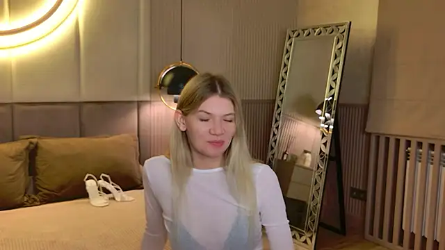 Vivien Hans online show from 07.13.26