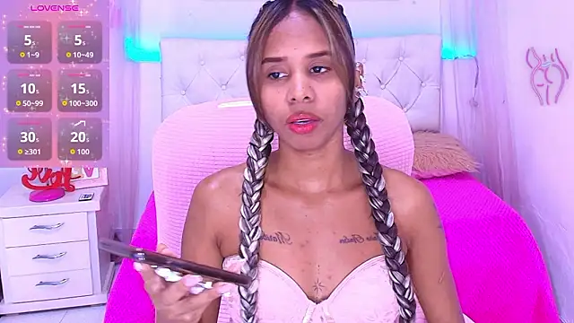 Snapshot of _Valentinaaa chatting on 01.15.26 Valentinaaa online show from 01.15.26