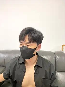 Snapshot of kimze7 chatting on 12.20.25 kimze7 online show from 12.20.25