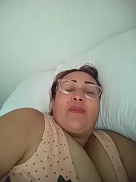 Nini Love  online show from 02.22.26