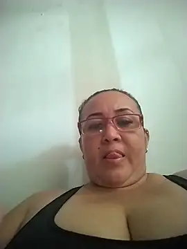 Nini Love  online show from 04.04.26