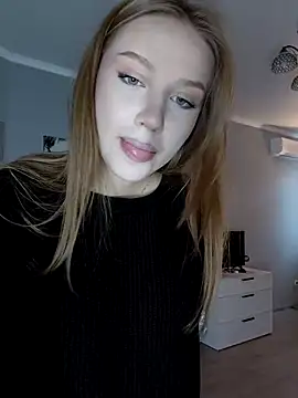 Snapshot of findwayout chatting on 12.20.25 findwayout online show from 12.20.25