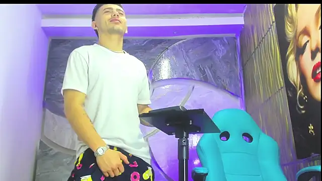 Snapshot of Jhostonex chatting on 02.04.26 Jhostonex online show from 02.04.26