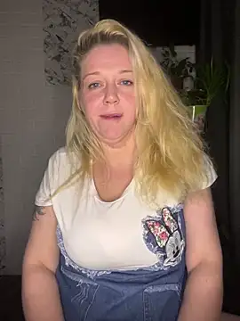 Snapshot of JenniferCarmen chatting on 01.31.26 JenniferCarmen online show from 01.31.26