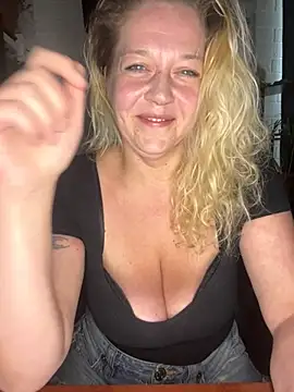 JenniferCarmen online show from 07.11.26