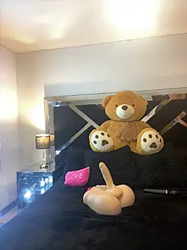 Snapshot of Moon_Magic666 chatting on 02.27.26 Moon Magic666 online show from 02.27.26