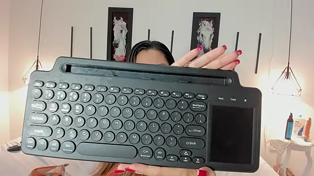 Carolina lX online show from 01.11.26