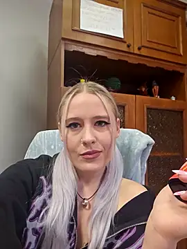 ChristinaWheeled11 online show from 02.13.26