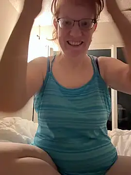 Snapshot of Lenaravenswood chatting on 02.02.26 Lenaravenswood online show from 02.02.26