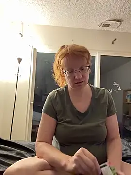 Snapshot of Lenaravenswood chatting on 02.12.26 Lenaravenswood online show from 02.12.26