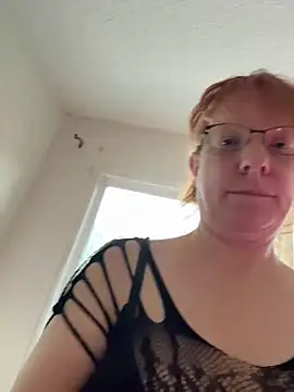 Snapshot of Lenaravenswood chatting on 02.22.26 Lenaravenswood online show from 02.22.26