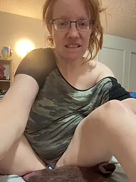 Snapshot of Lenaravenswood chatting on 02.27.26 Lenaravenswood online show from 02.27.26