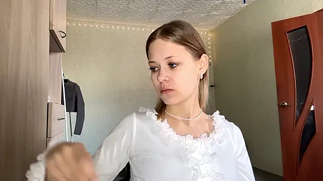 ZaidaSchwarten online show from 02.03.26