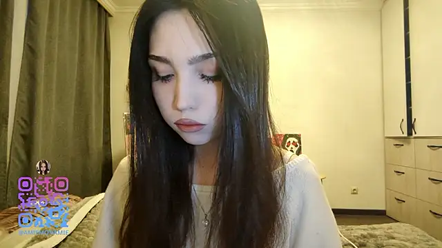 Snapshot of Qwami_Amie chatting on 02.09.26 Qwami Amie online show from 02.09.26