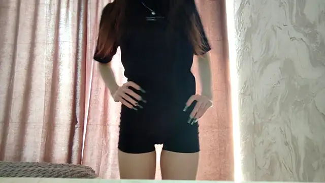 Snapshot of Qwami_Amie chatting on 03.07.26 Qwami Amie online show from 03.07.26