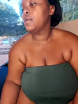 Snapshot of ChoklitBerryXX chatting on 04.10.26 ChoklitBerryXX online show from 04.10.26