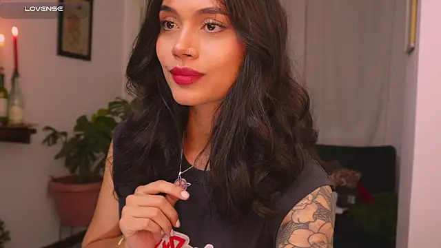 Snapshot of SeleneVaughan chatting on 04.29.26 SeleneVaughan online show from 04.29.26