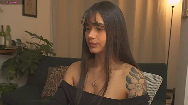 Snapshot of SeleneVaughan chatting on 05.23.26 SeleneVaughan online show from 05.23.26