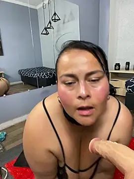 SayMarLuna online show from 02.11.26