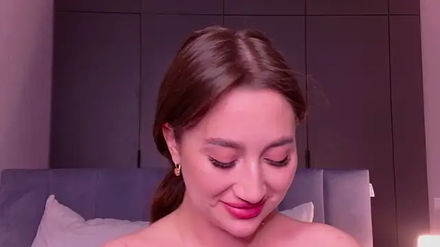 LucieBliss online show from 02.11.26