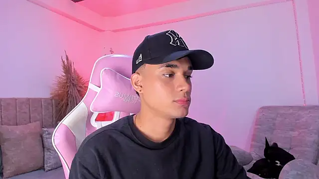 Snapshot of Michael_Jordan_zz chatting on 07.18.26 Michael Jordan zz online show from 07.18.26