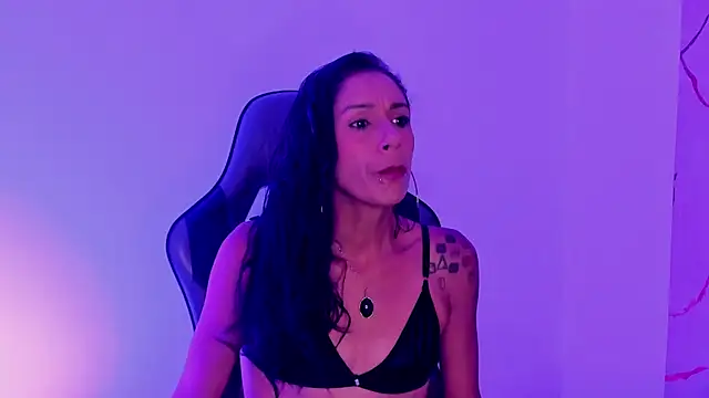 Snapshot of Maya_Storm_ chatting on 01.17.26 Maya Storm online show from 01.17.26