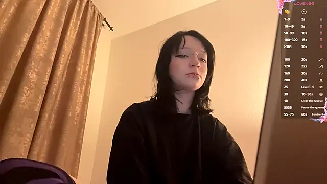 Snapshot of Shine_Luna chatting on 01.10.26 Shine Luna online show from 01.10.26