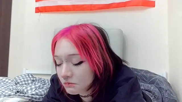 Shine Luna online show from 02.19.26