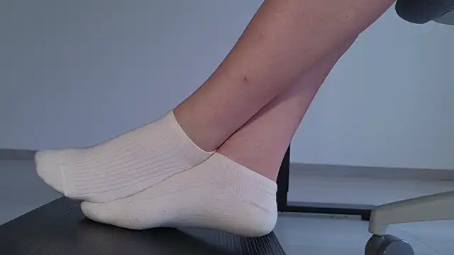 Snapshot of Feetbeth chatting on 06.23.26 Feetbeth online show from 06.23.26