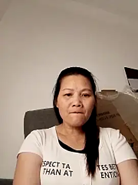 Snapshot of Cako-naka chatting on 12.15.25 Cako-naka online show from 12.15.25