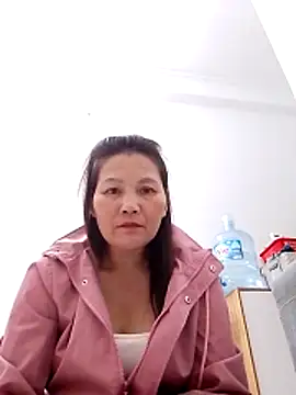 Snapshot of Cako-naka chatting on 12.16.25 Cako-naka online show from 12.16.25