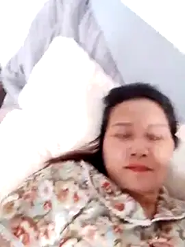 Snapshot of Cako-naka chatting on 12.22.25 Cako-naka online show from 12.22.25