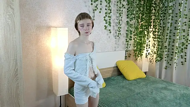 ViollaBloom online show from 12.14.25