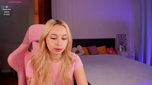 LanaMiracle online show from 12.16.25