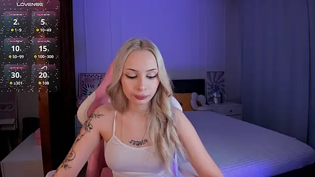 LanaMiracle online show from 01.06.26