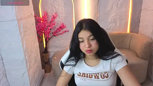 Sofi Adams Tx online show from 12.20.25