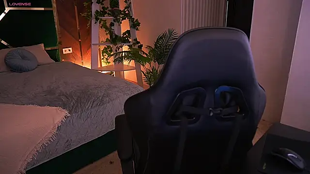 MollyyMayy online show from 02.12.26