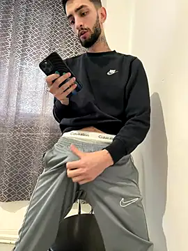 Snapshot of Juliann69Ramiro chatting on 01.09.26 Juliann69Ramiro online show from 01.09.26