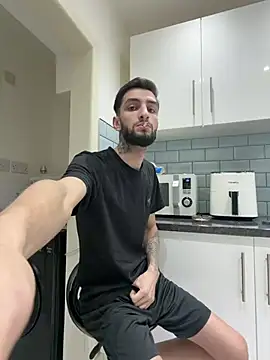 Juliann69Ramiro online show from 02.23.26