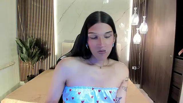 Bianca baldwin  online show from 12.13.25